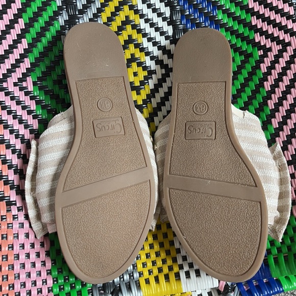 Sandal - Picture 2 of 2